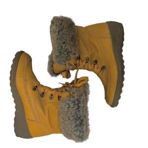 Mustard Fur-Trim Winter Lace-Up Boots - Women